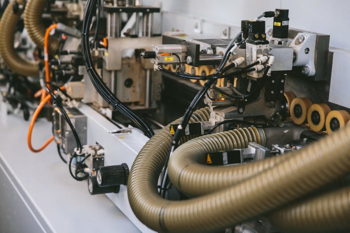 Pracovná ponuka: Stolár – výroba nábytku na mieru